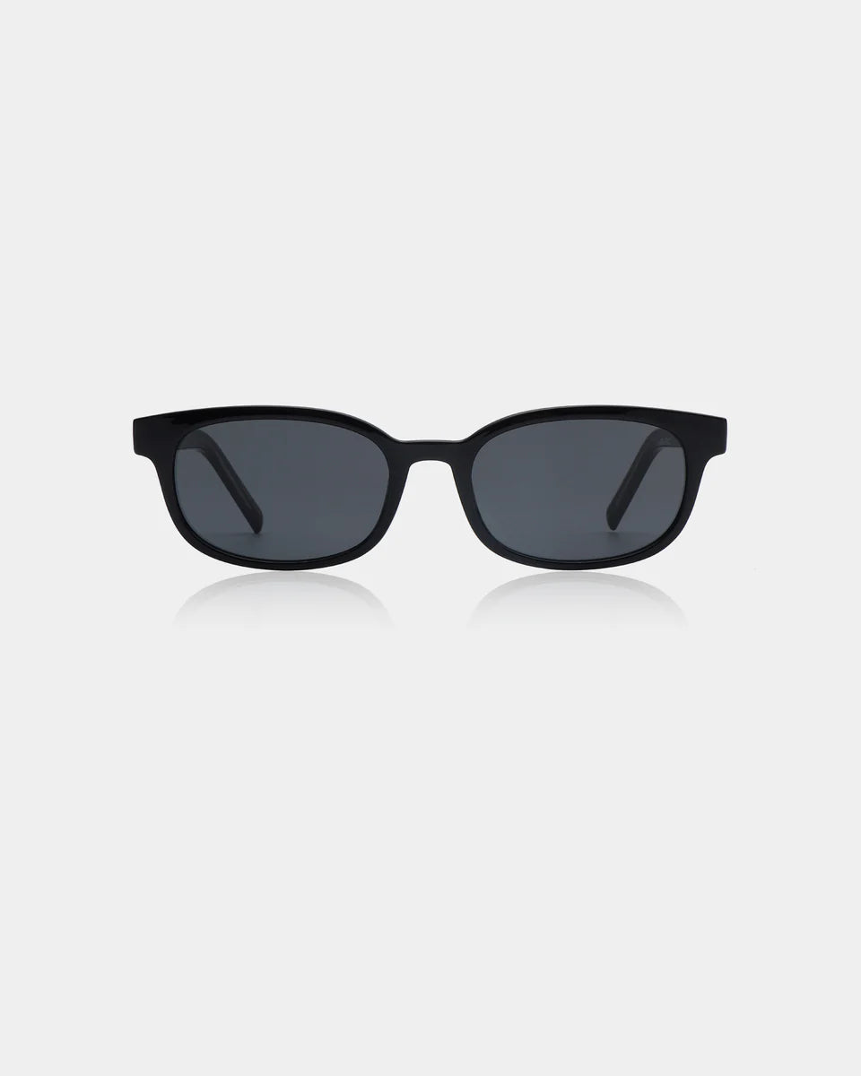 A.KJAeRBEDE_CHARLIE_KL2605_BLACK_FRONT_960x1200_crop_center.jpg