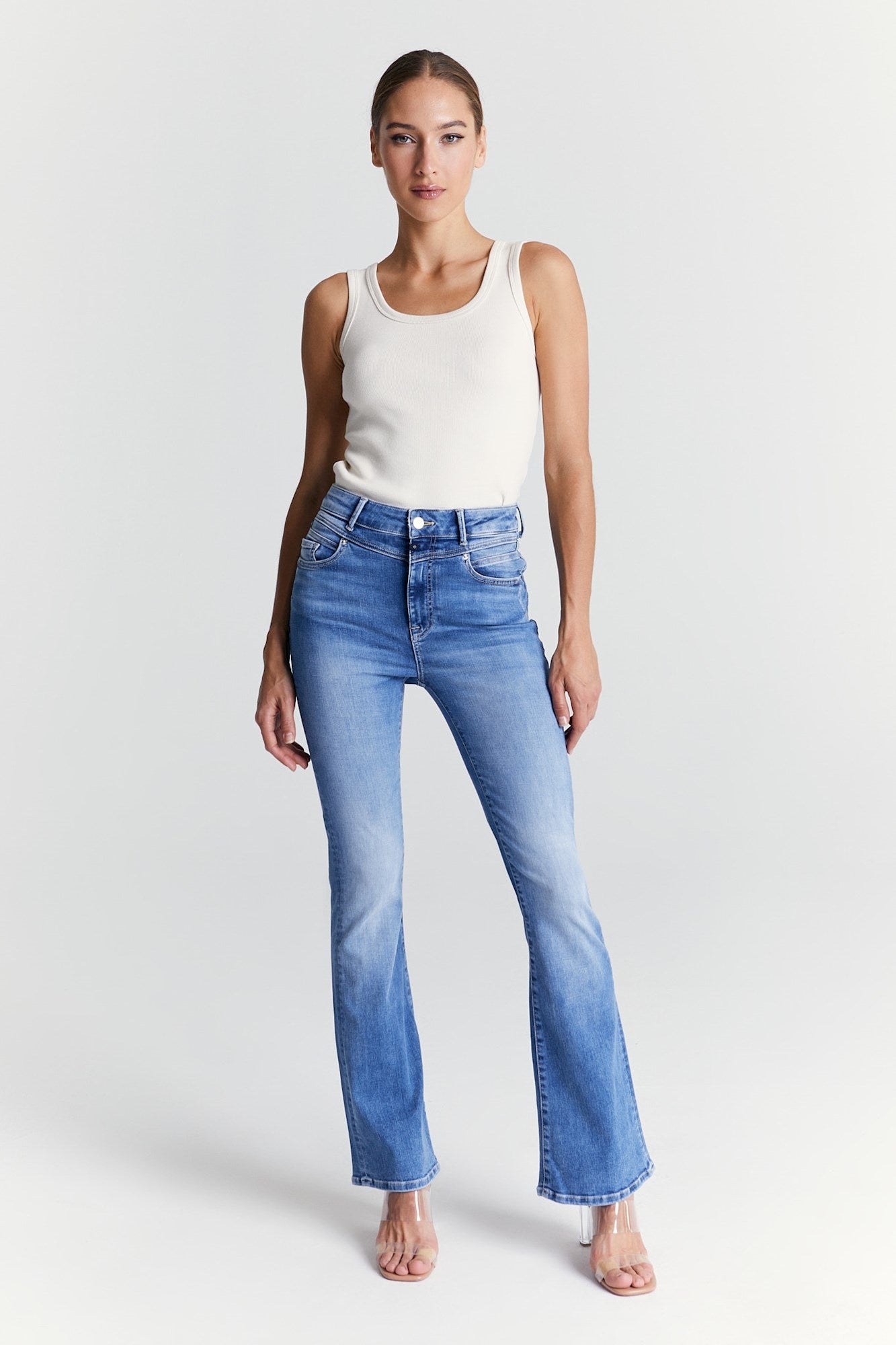 Cup of Joe Flared Jeans Matilda - Medium Blue