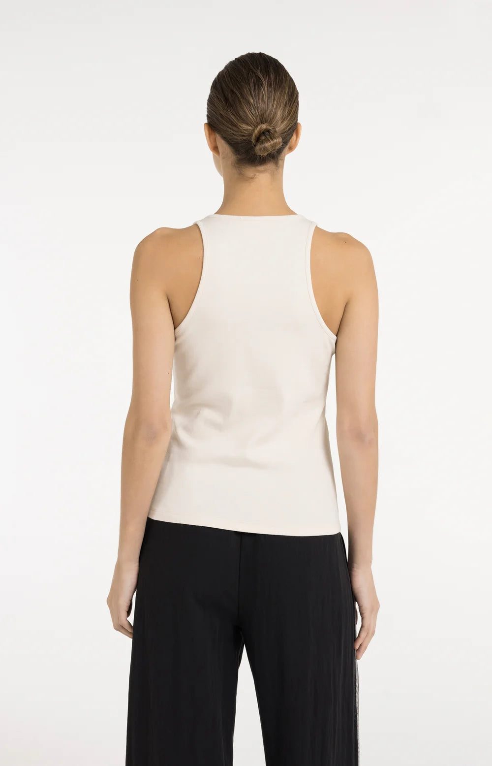 singlet-with-cord-detail_728a9b27-cbb3-4df3-abc3-121644598942