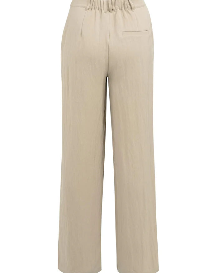 woven-wide-leg-trousers-with-pleats-l32_3693d6e2-02c6-417f-8460-413145404d17