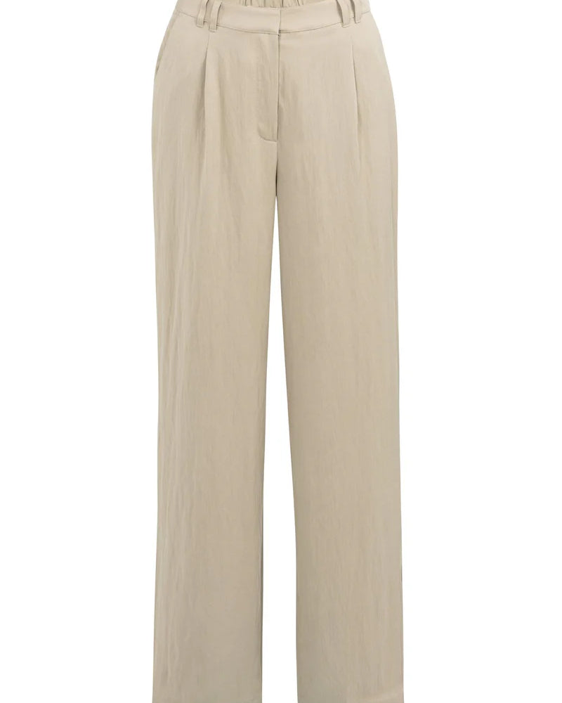 woven-wide-leg-trousers-with-pleats-l32_85cff288-4f29-4b9d-b359-e0017d7d0b0c