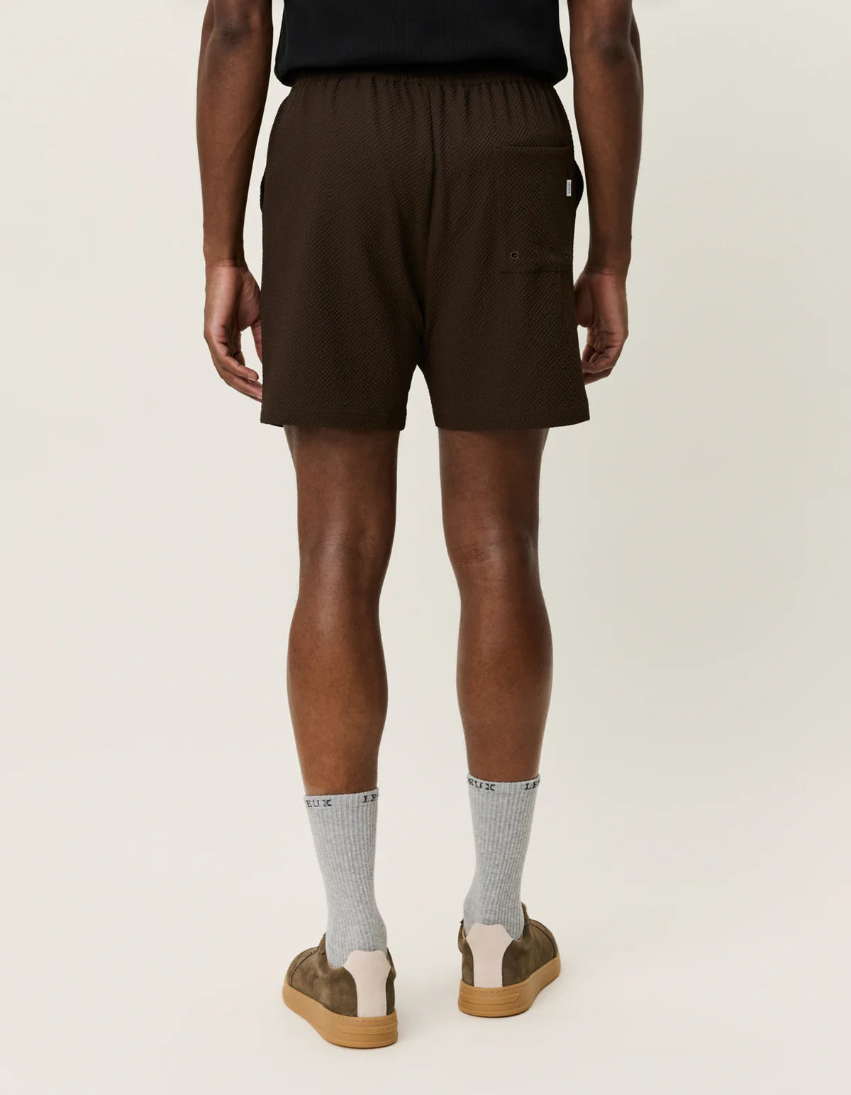1001348-844-delicioso-brown-0564.jpg
