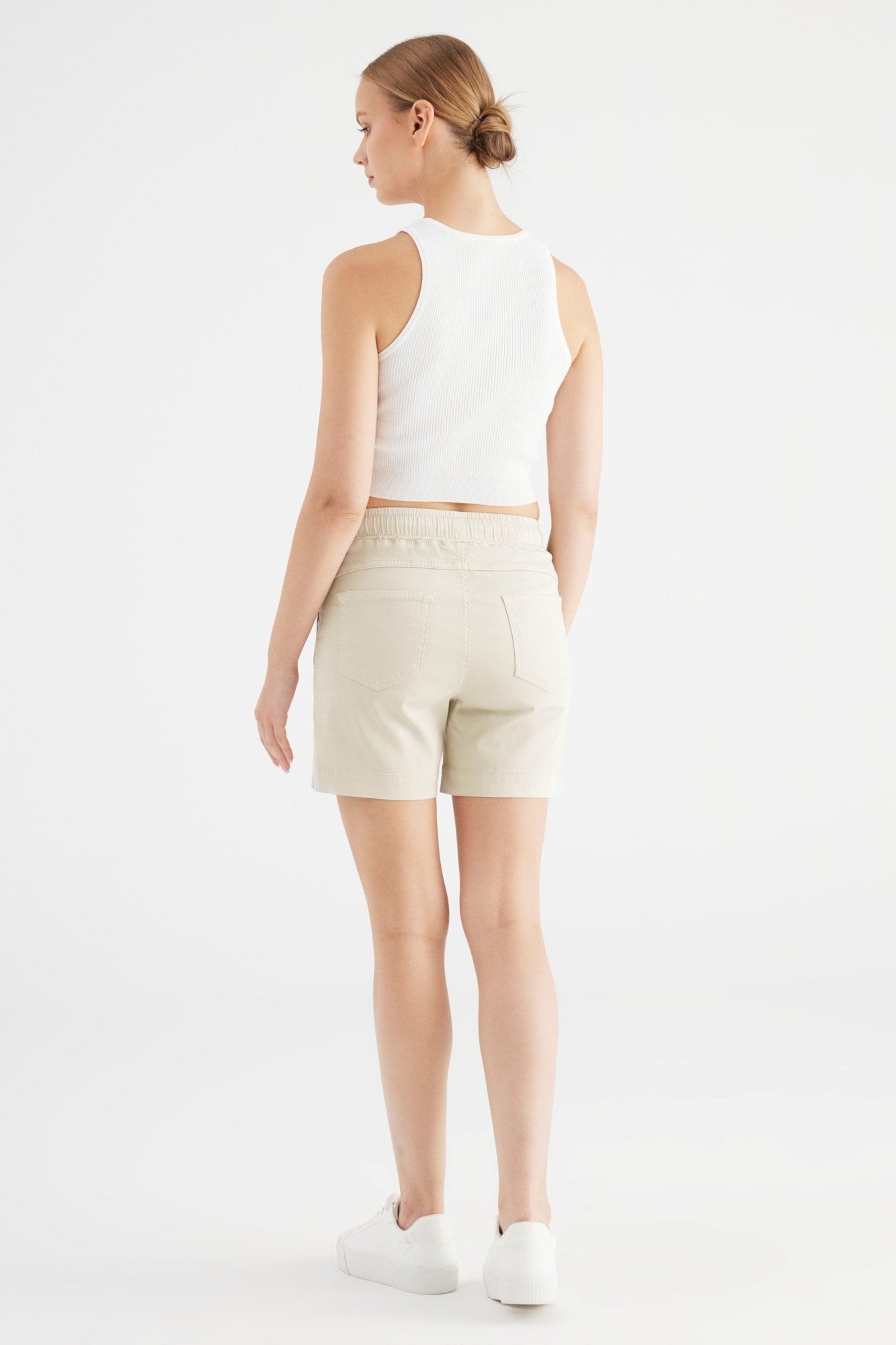 Beige 31L00