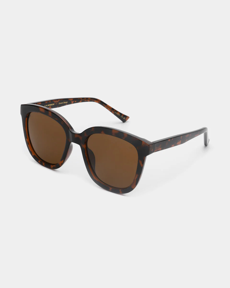 A.KJAERBEDE_BILLY_KL2106_DEMI-TORTOISE_SIDE_960x1200_crop_center.jpg