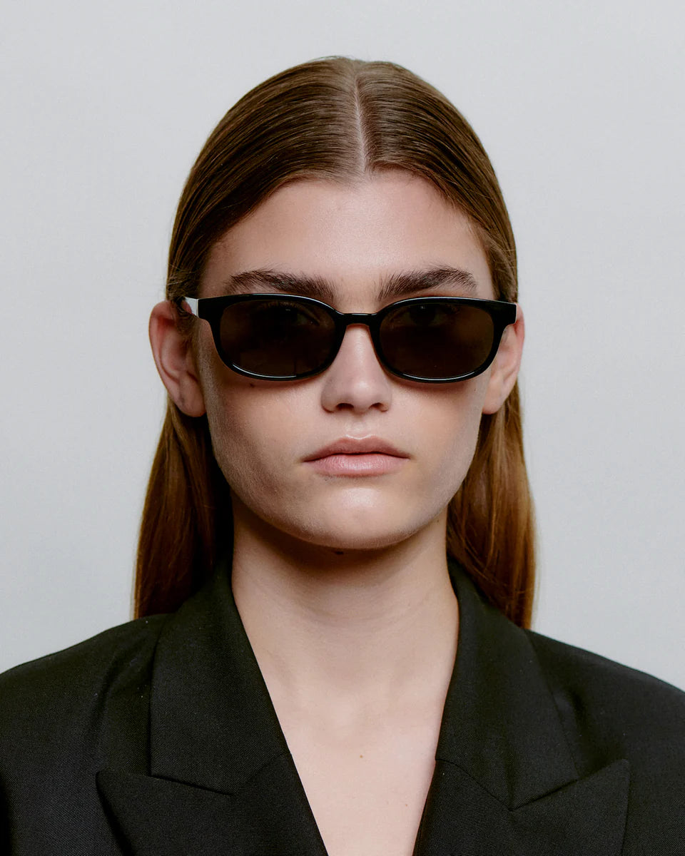 A.KJAeRBEDE_CHARLIE_KL2605_BLACK_FRONT_WOMAN_960x1200_crop_center.jpg