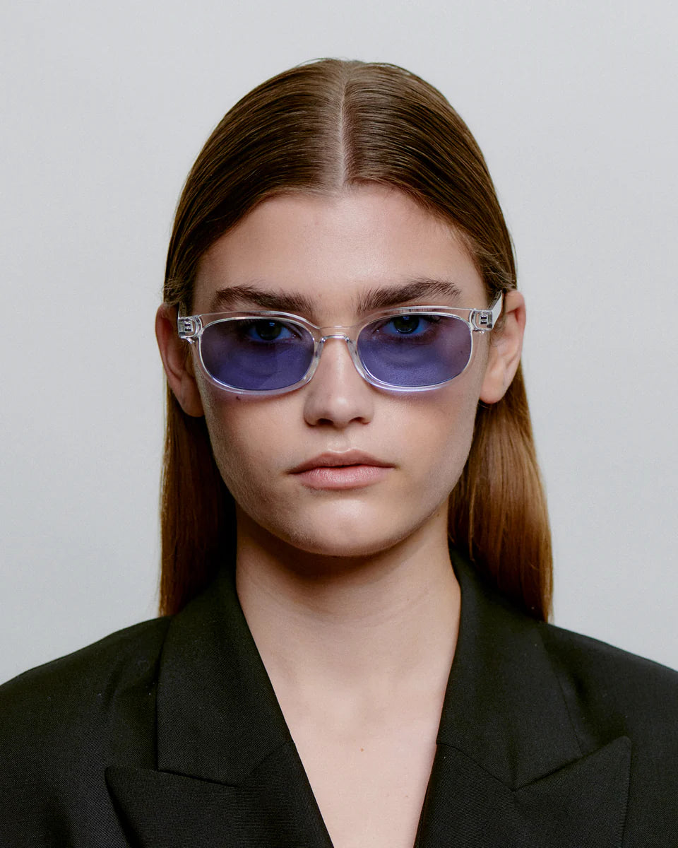 A.KJAeRBEDE_CHARLIE_KL2605_CRYSTAL_FRONT_WOMAN_960x1200_crop_center.jpg