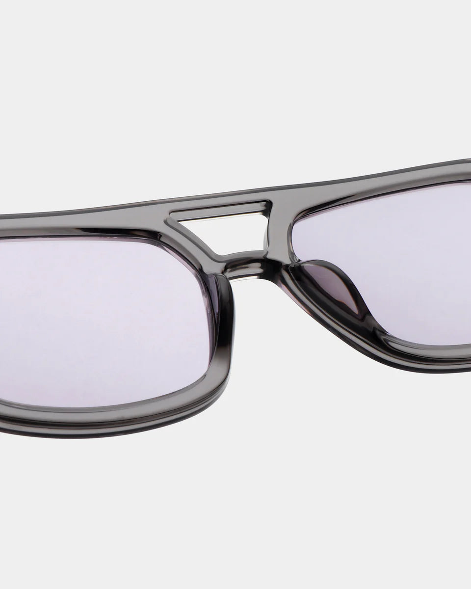 A.KJAERBEDE_KAYA_KL2316_GREY-TRANSPARENT_INSIDE_960x1200_crop_center.jpg