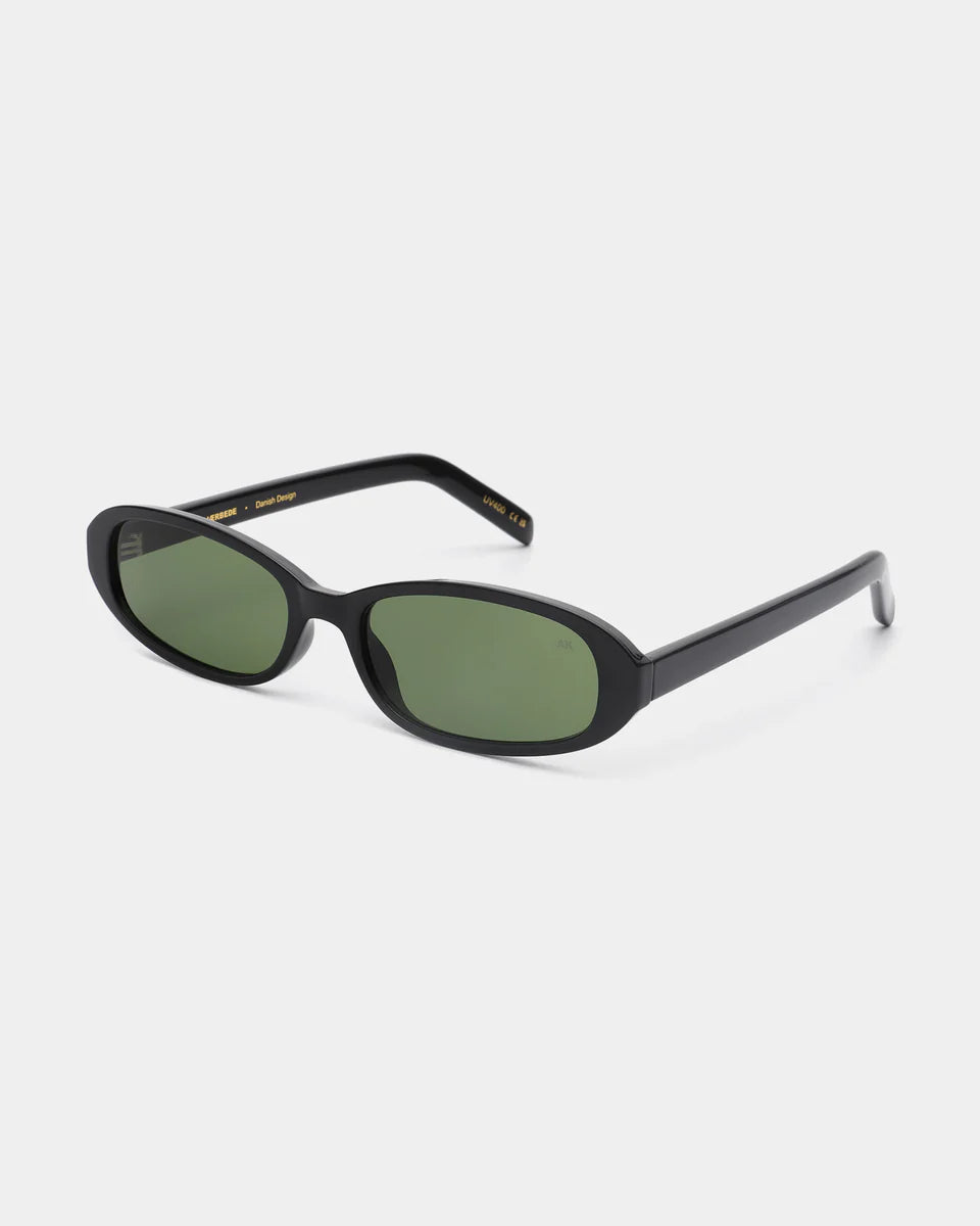 A.KJAERBEDE_MACY_KL2415_BLACK_SIDE_960x1200_crop_center.jpg