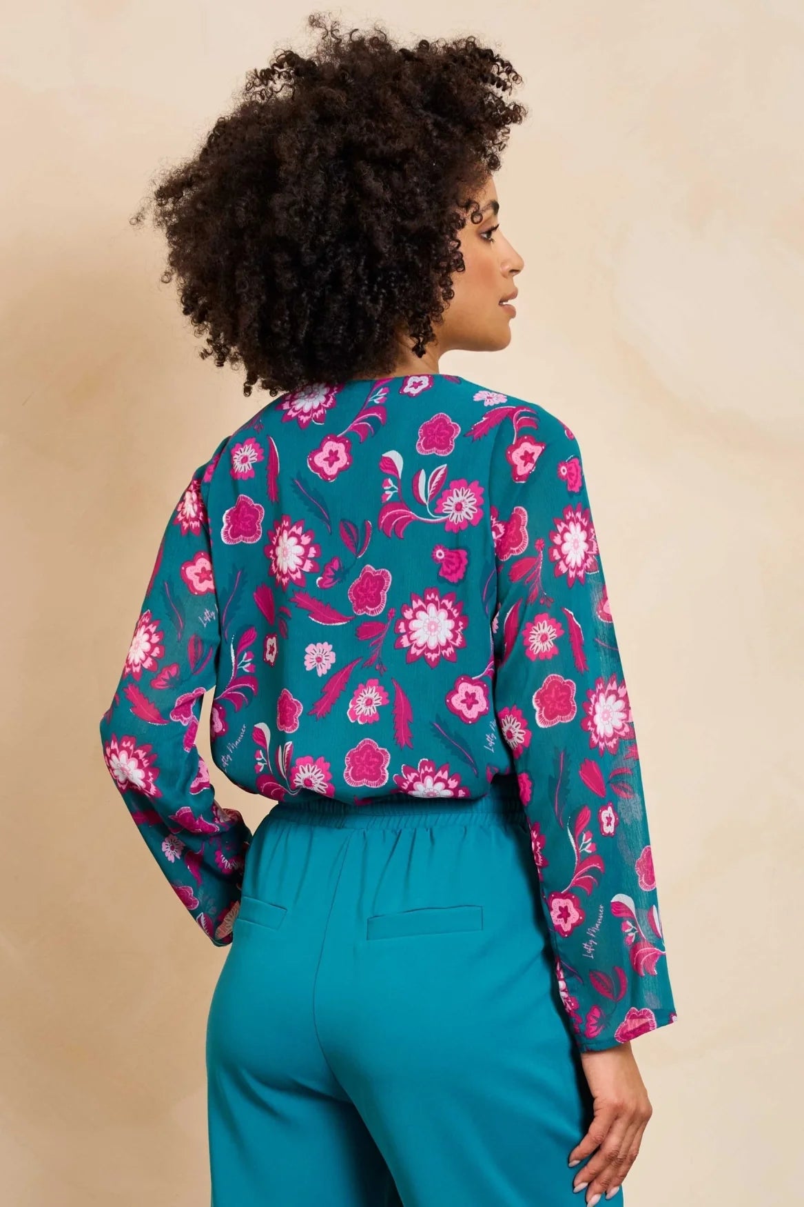 Blouse_Meva_RB13_Silver_Flower_Trouser_Siona_RB201_Teal_2.jpg