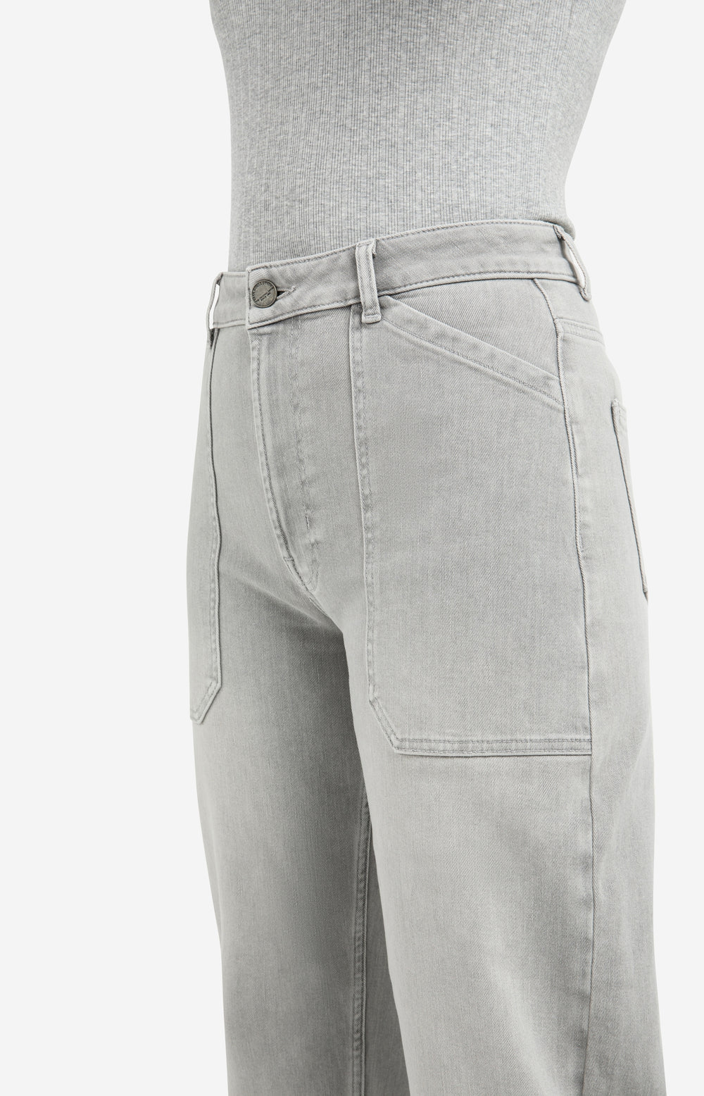 cargo-jeans-with-low-crotch-and-wide-legs_691c3bcc-c3ce-4fd1-9f57-bbac8e09bda1