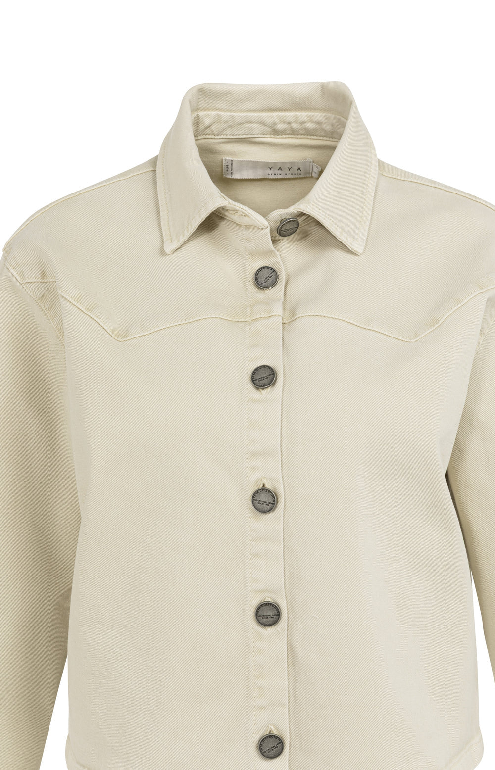 colored-denim-jacket-with-decorative-seams_870bb500-345b-4143-8151-cb1d58b1c5b8
