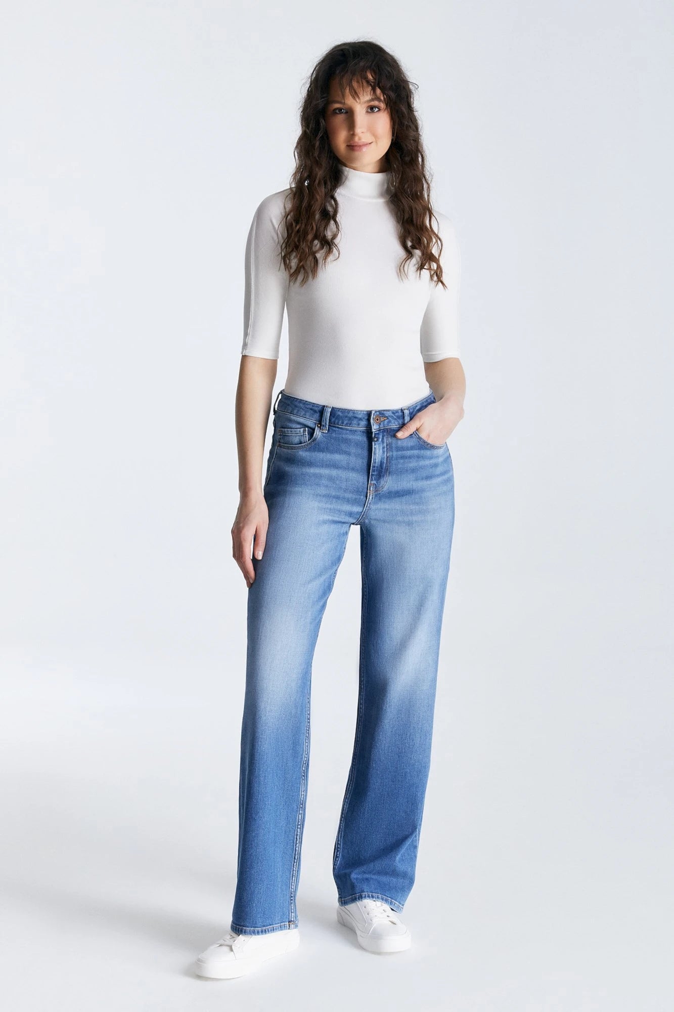 Cup of Joe Wide Leg Jeans Nova - Medium Blue