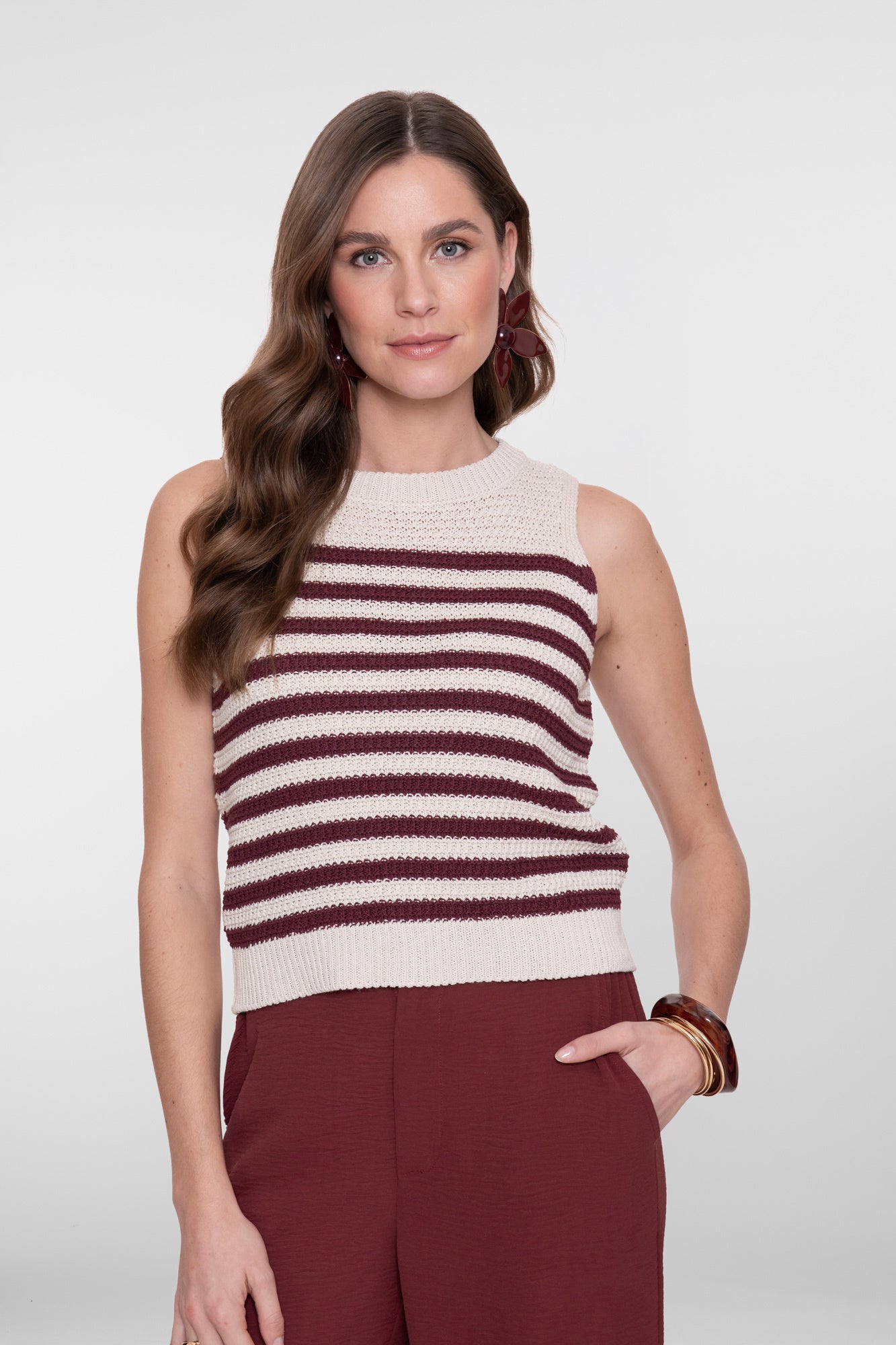 Geisha Top 64093-70 - 10 Off-White/Cherry Red