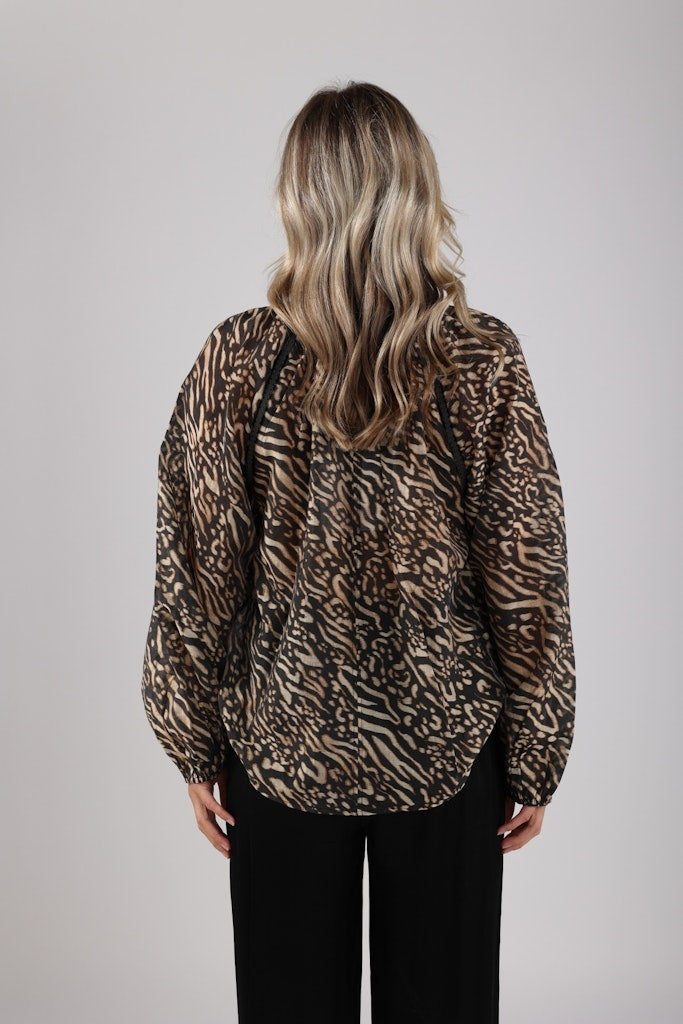 NUKUS Blouse Yoni NKS02092 - 108 Black /Sand