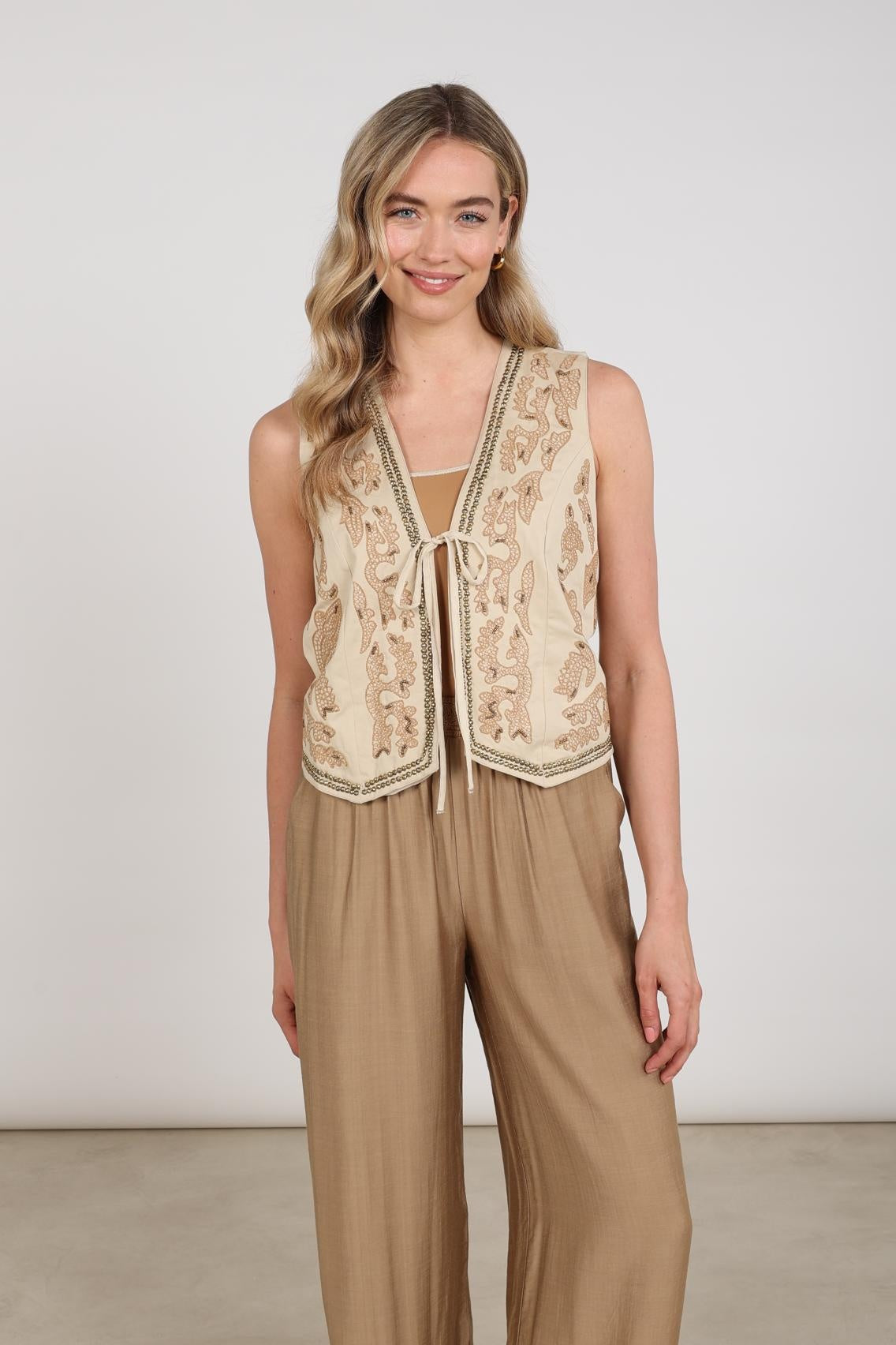 Nukus Gilet Momo NKS08027 - 9 Sand