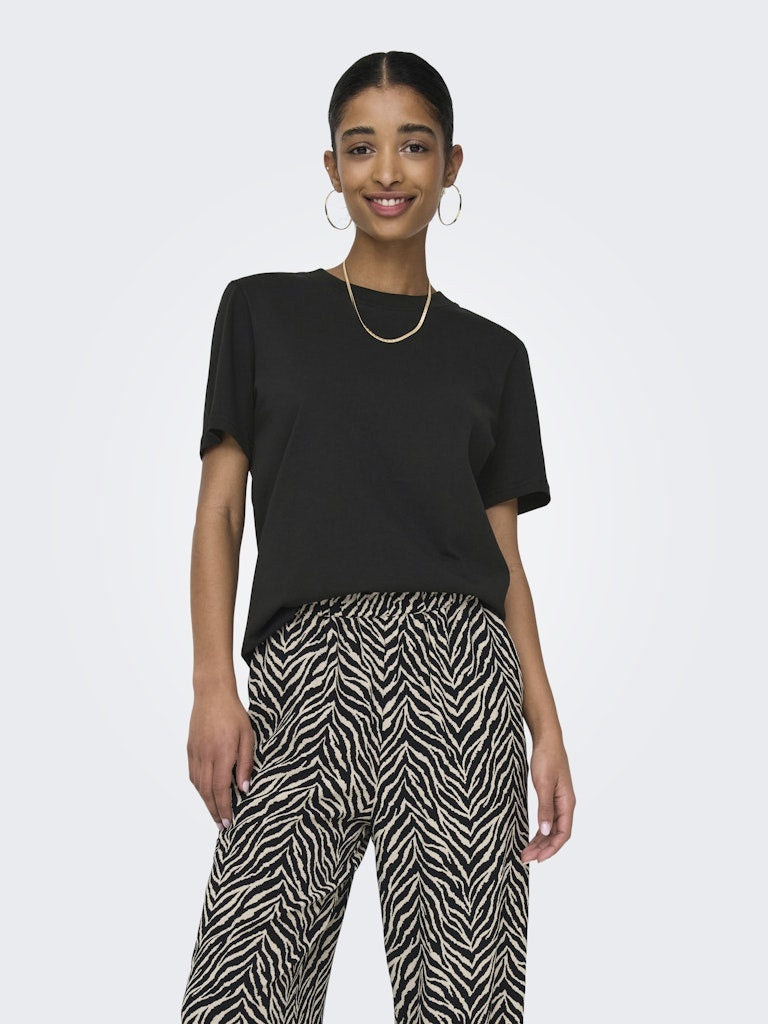 Only T-shirt ONLMONJA 15320892 - Black