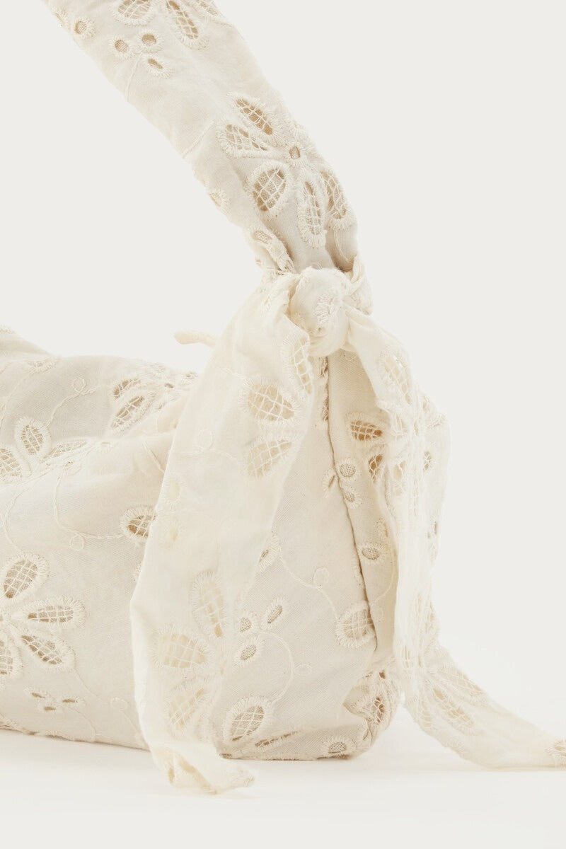 product_images-beige_shoulder_bag_with_floral_embroidery_mj15983-0110_closeup_1
