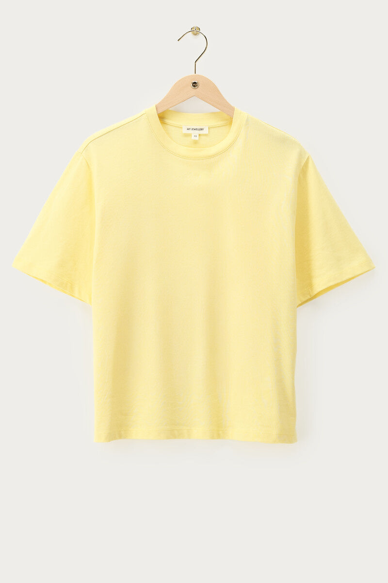product_images-yellow_oversized_basic_t-shirt_mj15543-0400_front_on_hanger