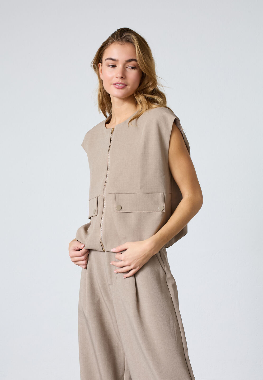Sisters Point Vest Garwin-Ve3 19298 - 205 Sand