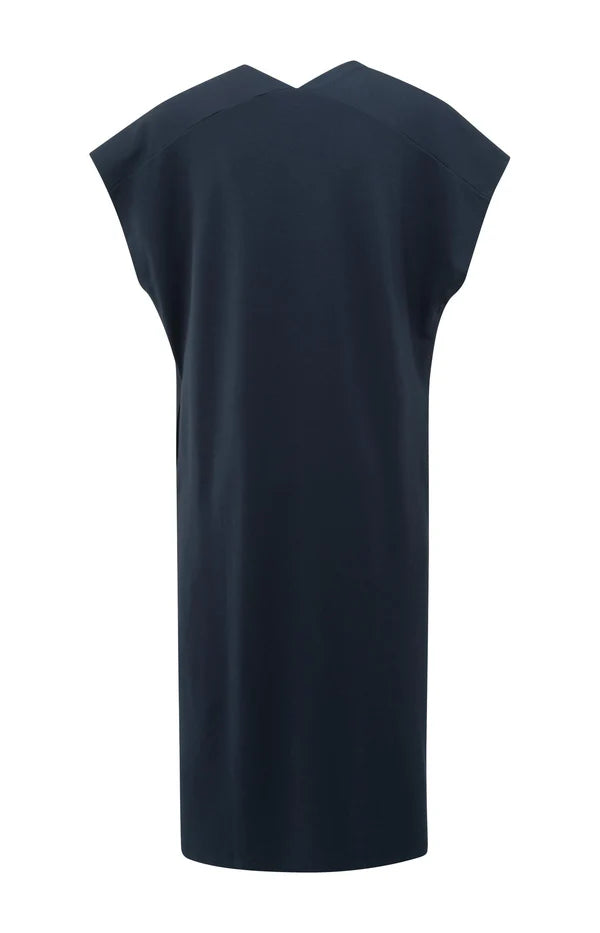 sleeveless-dress-with-double-v-neck-and-front-slit_91e04b52-88d7-4cc4-91a6-2d274fafa264