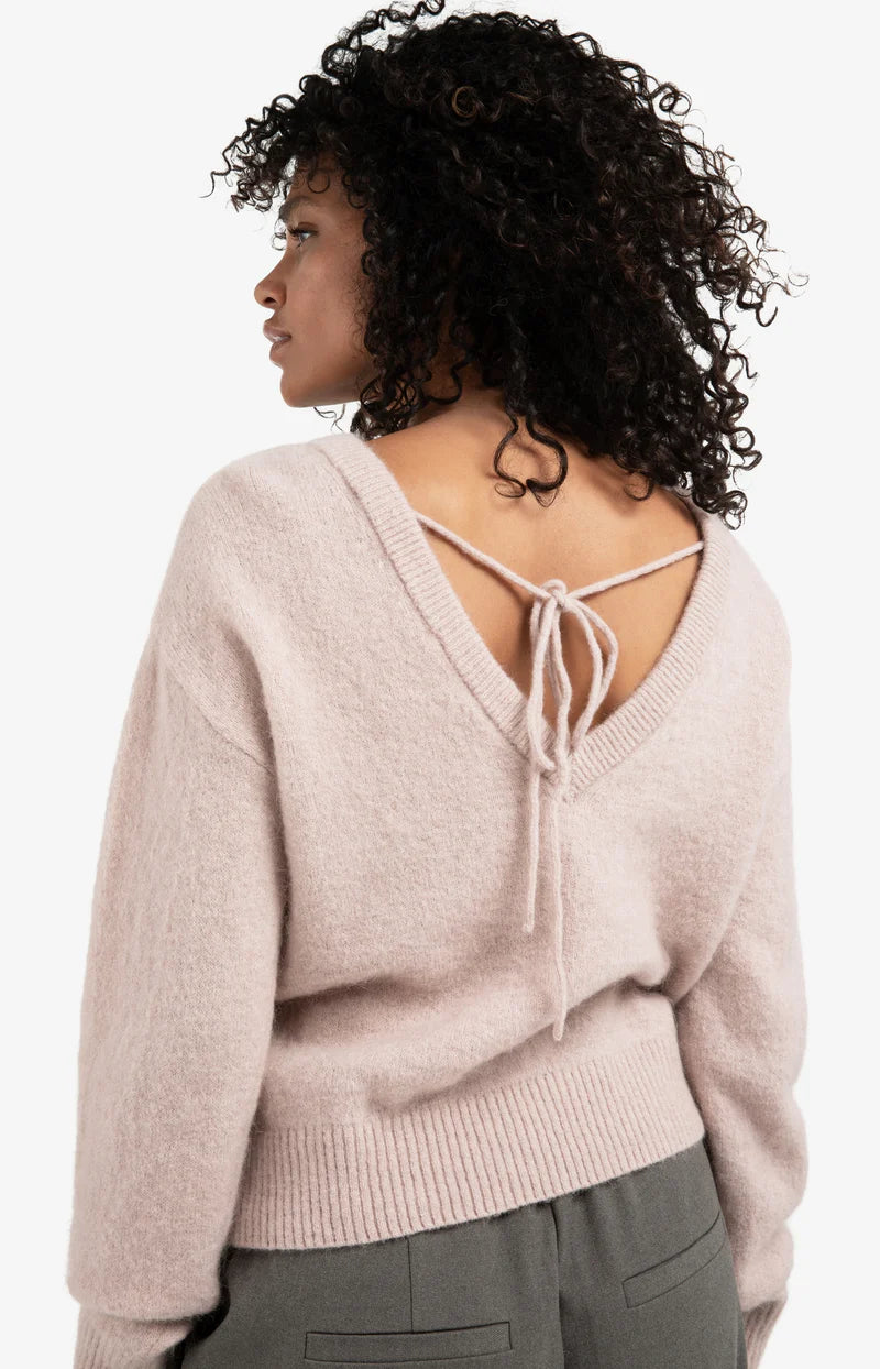 soft-sweater-with-v-back-and-tie-detail_a7ef8dae-562c-4251-8410-2ab7e5360333