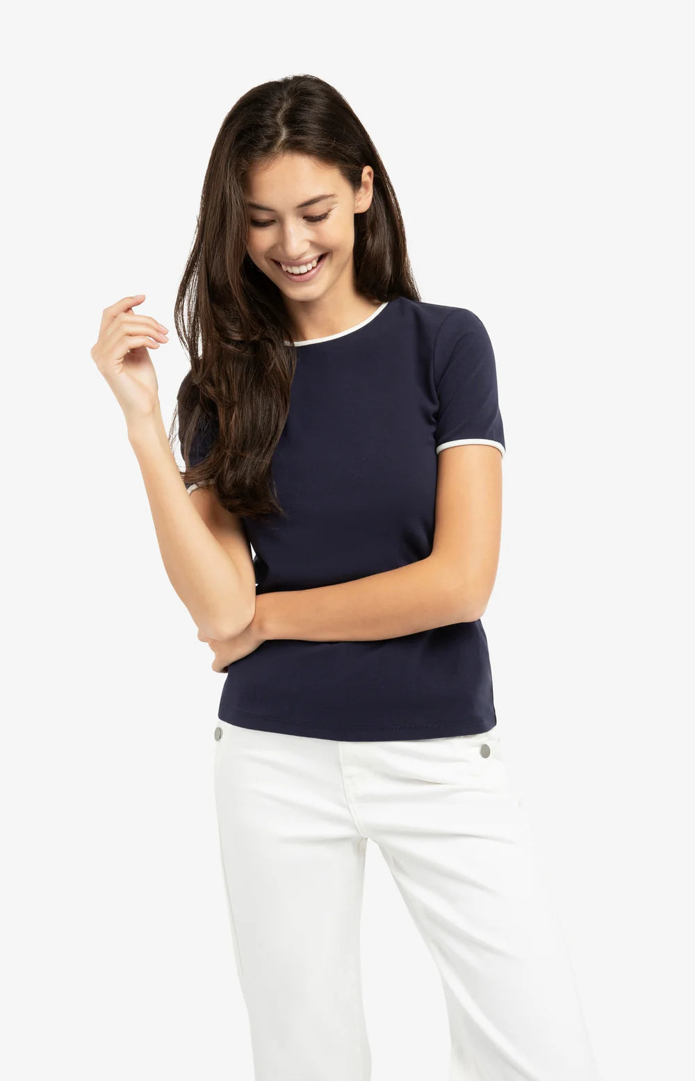t-shirt-with-contrasting-trim-and-round-neck_e323aeae-d89d-4ec7-a145-88db2bbf9fff.jpg