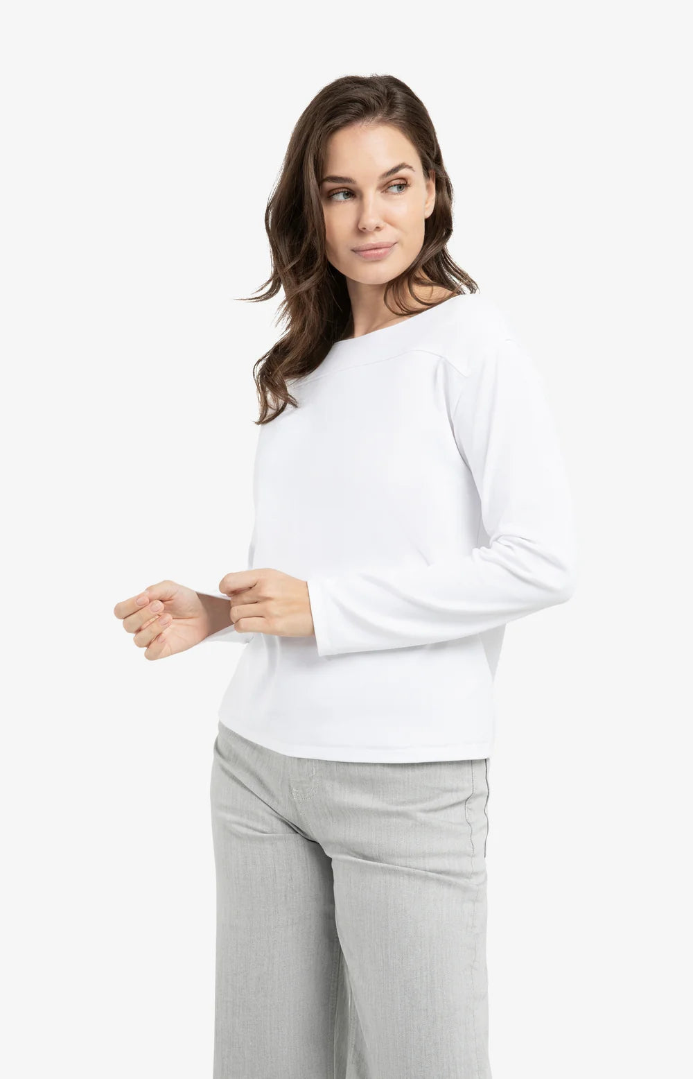 top-with-long-sleeves-and-refined-seam-detail_e5faef07-fc7a-466a-855e-a3086ea8ec4a.jpg