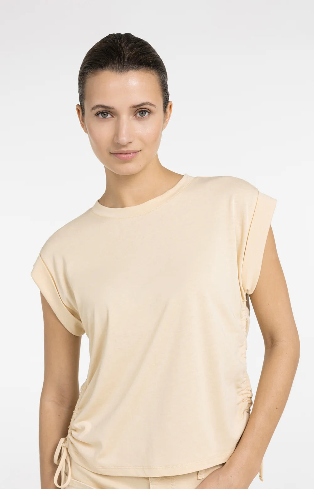 top-with-short-sleeves-and-adjustable-cords-2_10726160-9662-4ef1-8a03-7e9ab5d27286.jpg