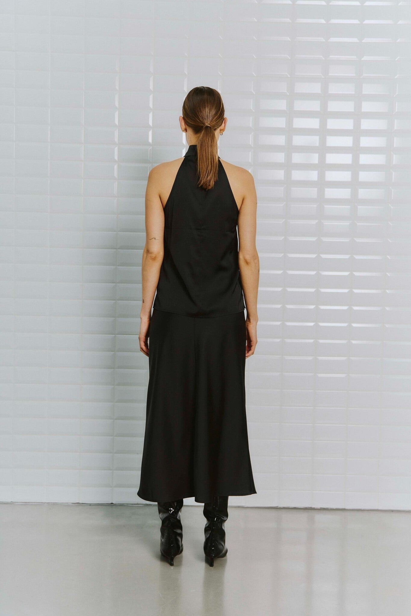 Wbldagmar_Sateen_Maxi_Skirt_top_Black_00001