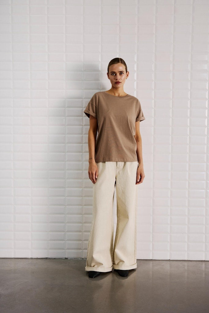 WITHBLACK_AW26_desert-taupe_00001254