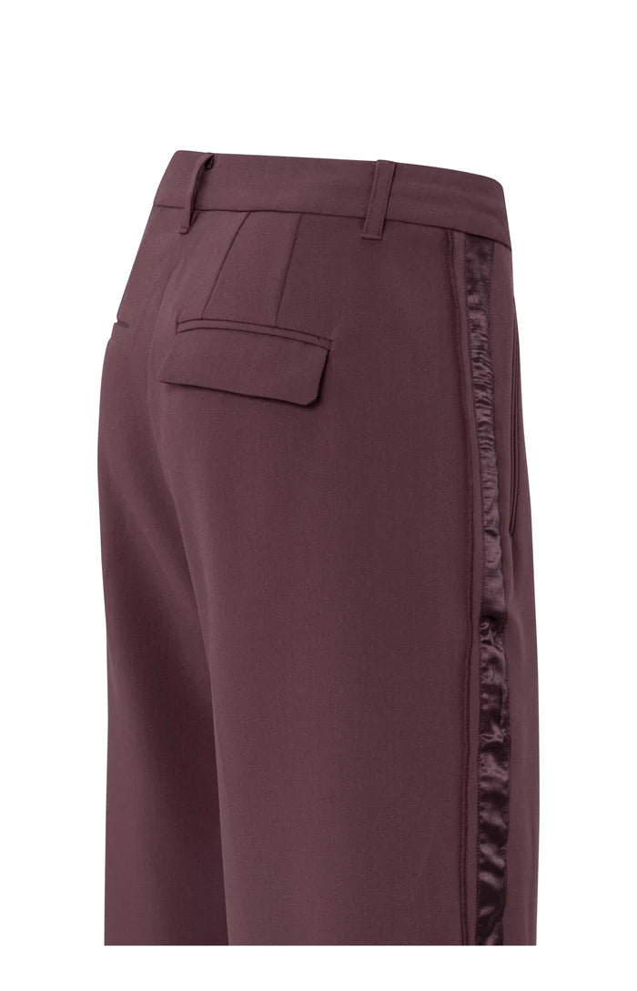 woven-wide-leg-trousers-with-satin-side-tape-1_5b3aa10e-6b5f-46cf-9220-272c83504659